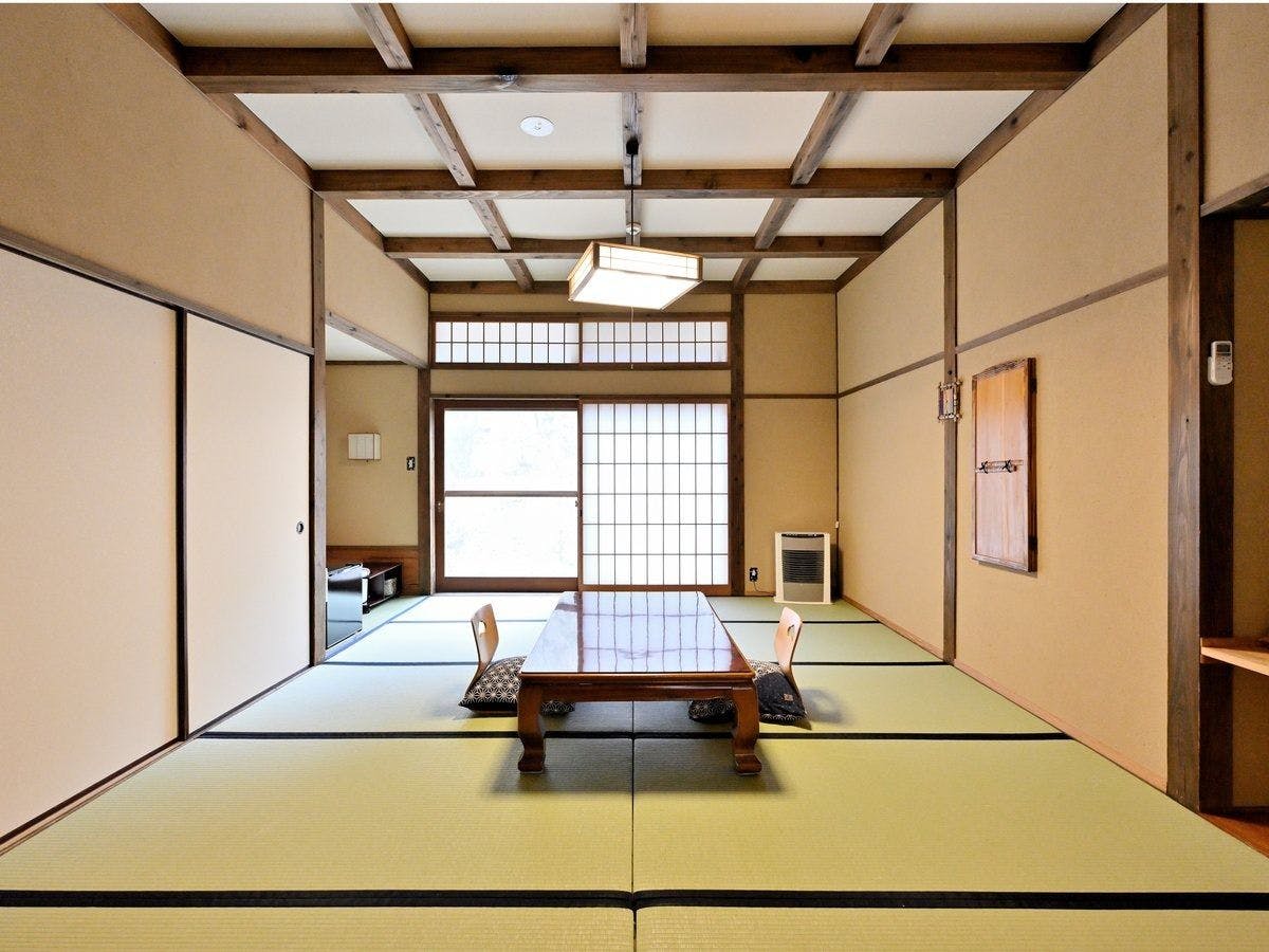 ห้องพักสไตล์ญี่ปุ่นและตะวันตกแบบเตียงคู่