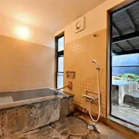 ซูพีเรียร์/ออนเซ็นกลางแจ้งและในร่ม