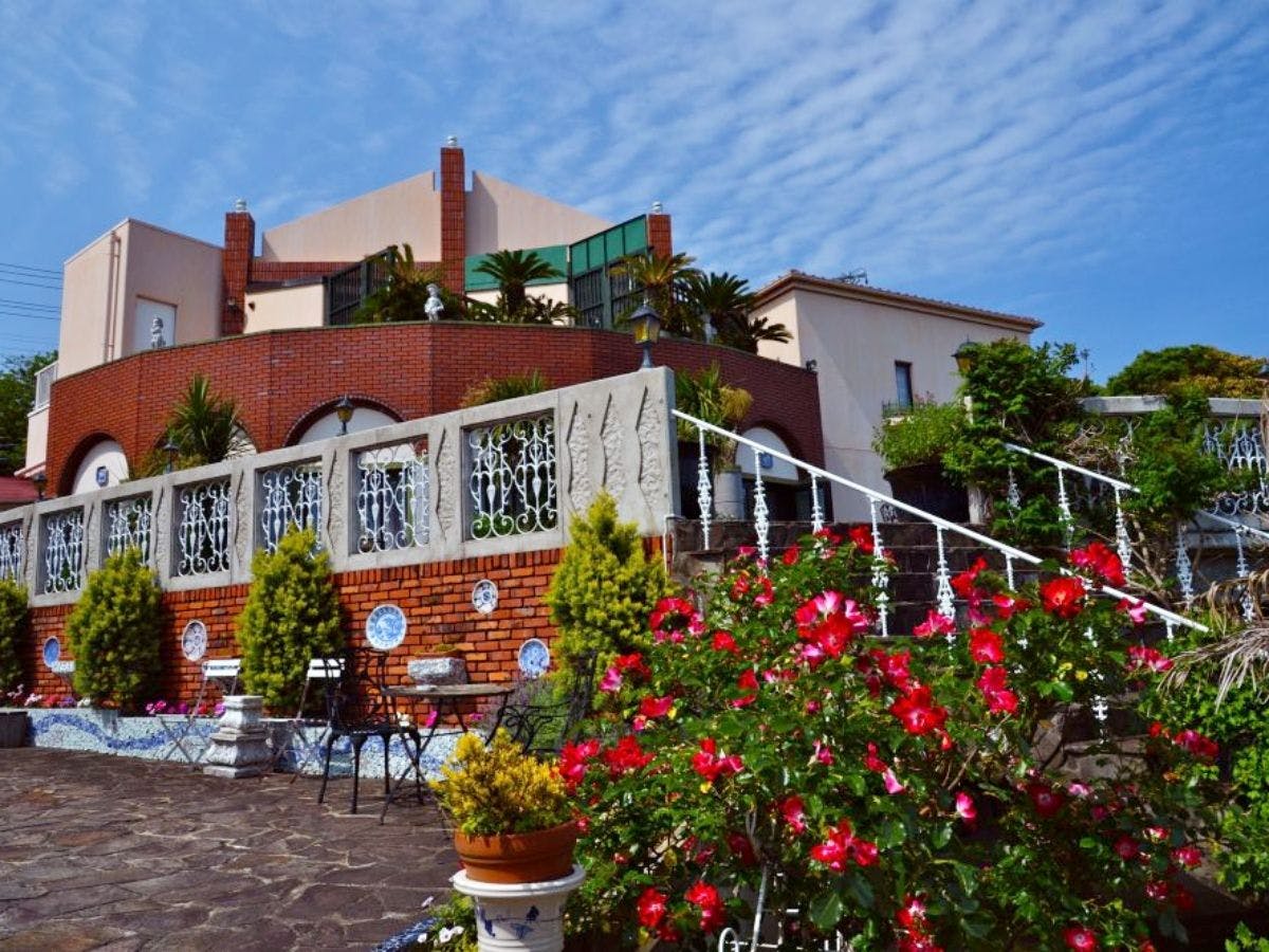 *【ลานกลาง】