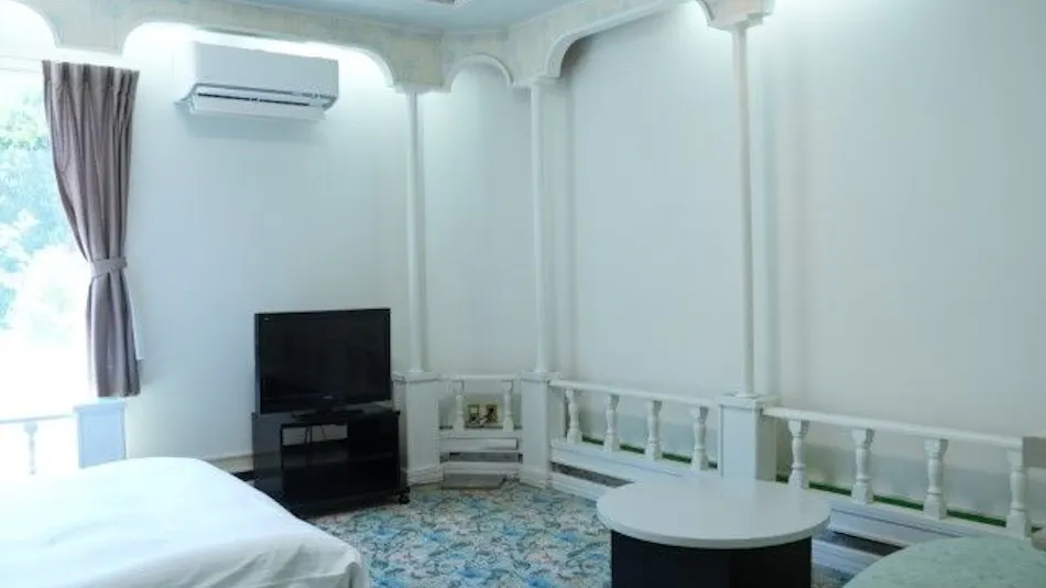 Pet-Friendly Farm Garden Hotel
