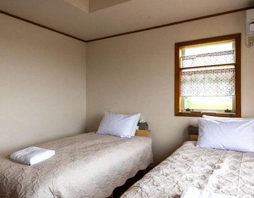 東側寝室