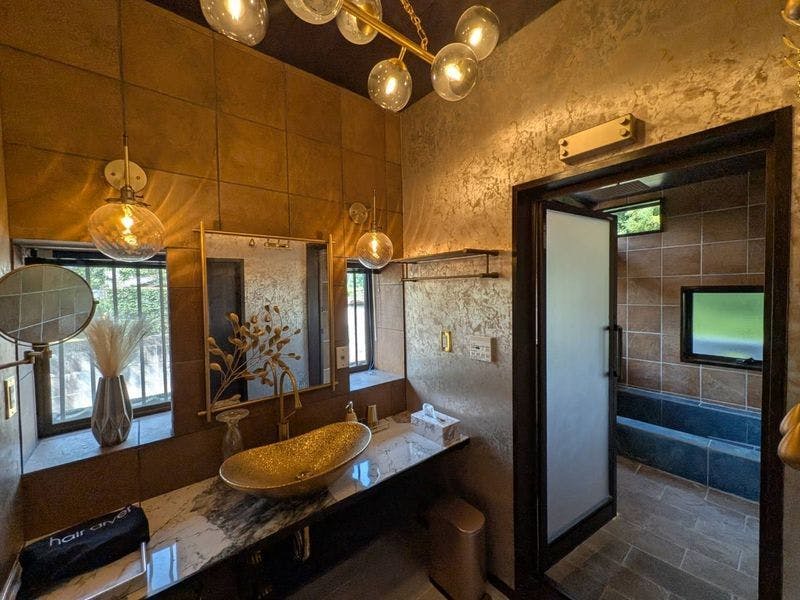 Private Accommodation Touemon