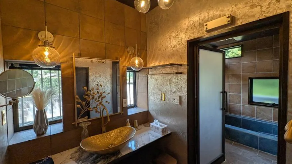Private Accommodation Touemon