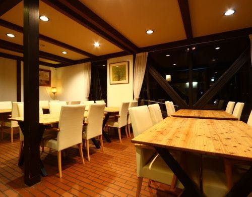 《レストラン》