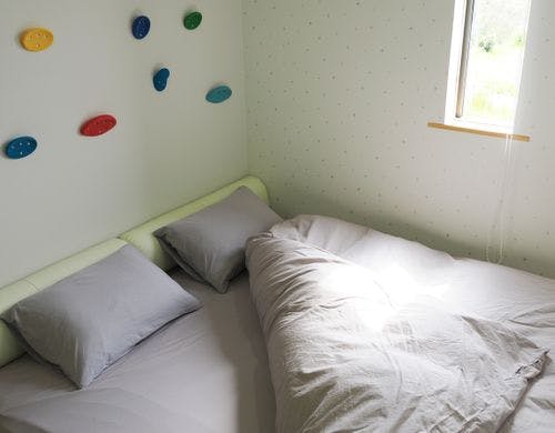 1号棟 遊んだ後はダブルベッドでぐっすり