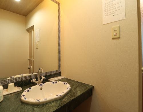 【2号棟】ボウルが美しいこだわりの洗面所