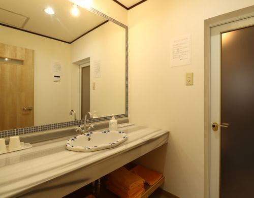 【6号棟】大きな鏡の洗面所