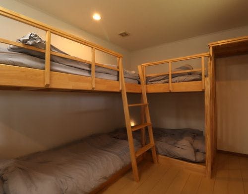 【7号棟】2段ベッドが2組ございます