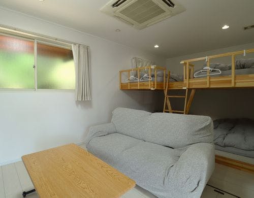 【10号棟】ロフトのような2段ベッド