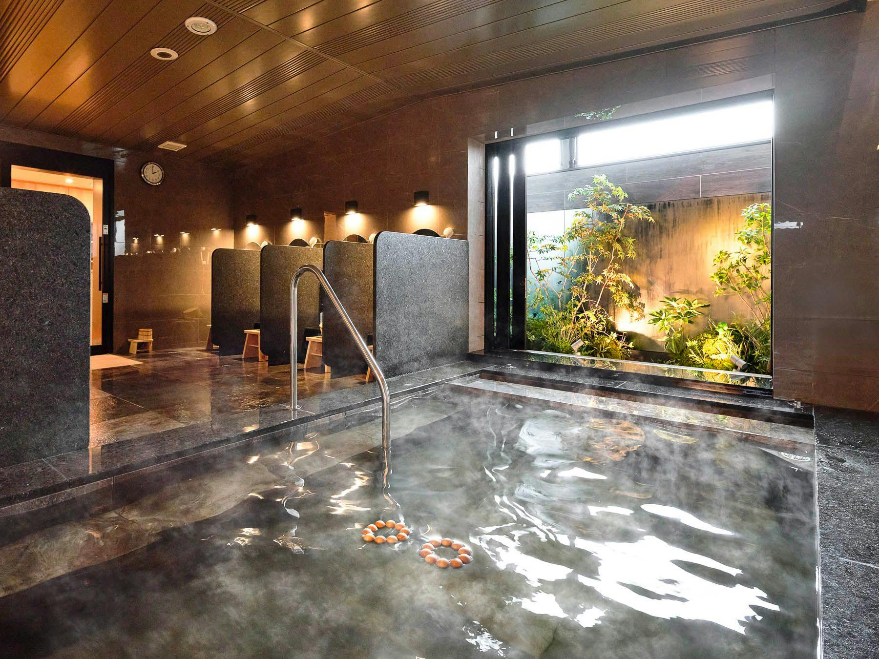 น้ำพุร้อนธรรมชาติ