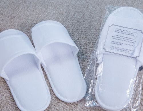 【アメニティ】使い捨てスリッパ