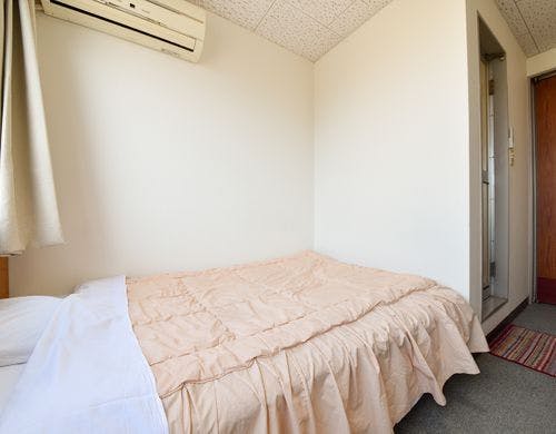 *お部屋にスリッパもご用意しております