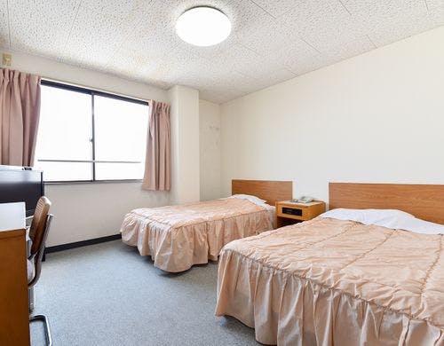 *ツインルーム：お二人様でご利用ください