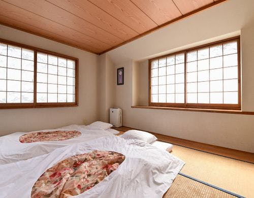 *お部屋に電気ポットもございます