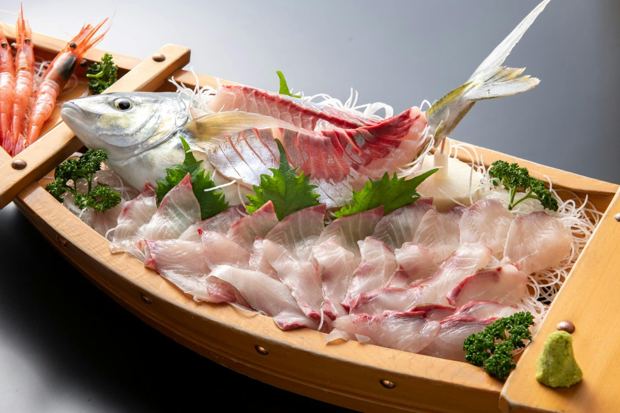 Fisherman's Accommodation Takena: Proudly Serving Fresh Live Fish