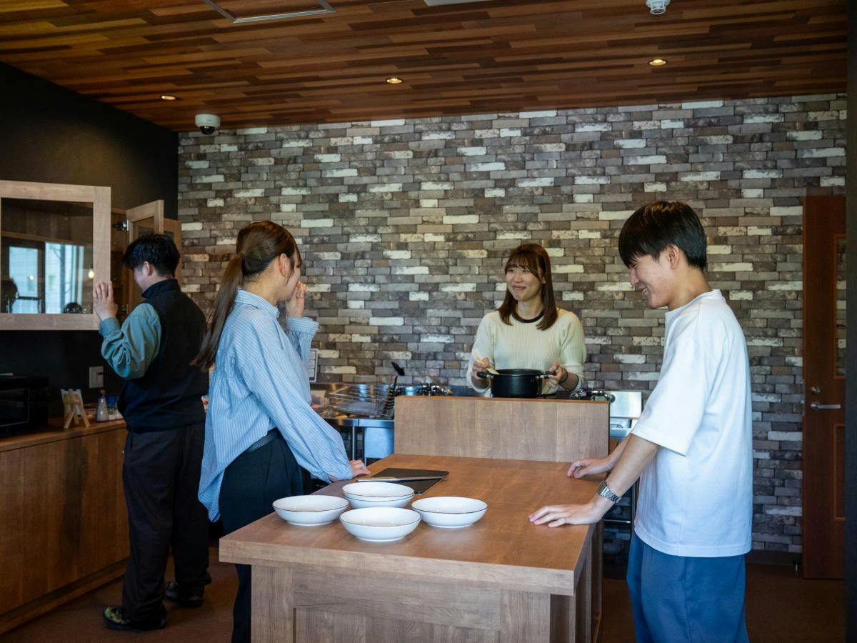 Yui Local Zao
