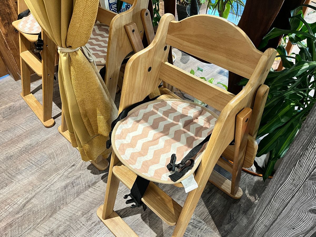 SWELL Guesthouse & Cafe