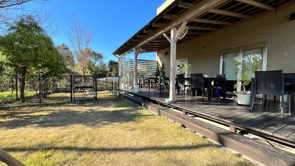 SWELL Guesthouse & Cafe