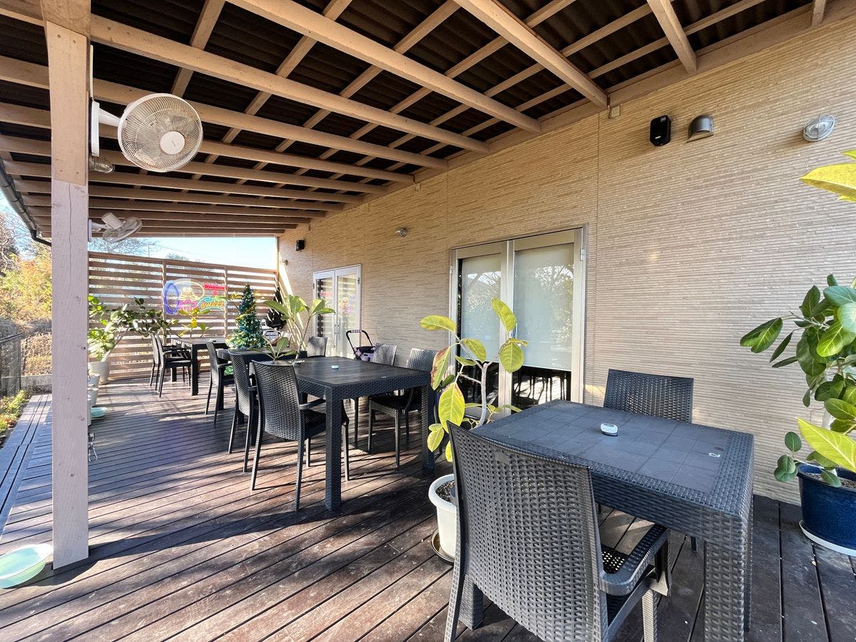 ที่นั่งบนระเบียง