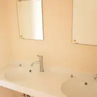 Wastafel bersama / khusus pria