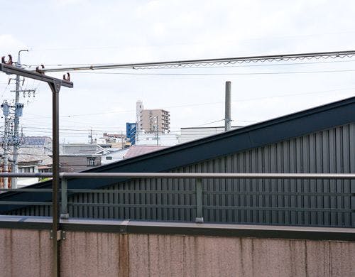 共用バルコニー/男性部屋直結