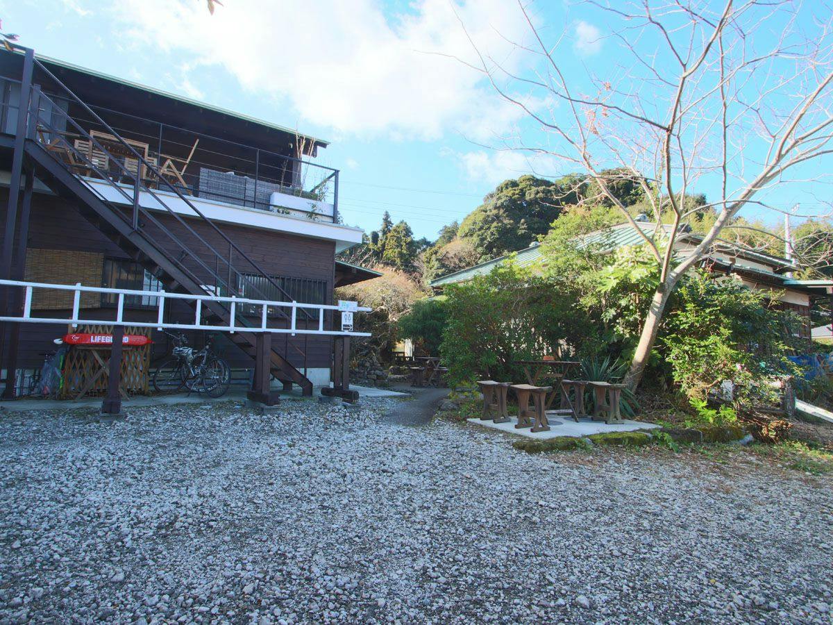 Bungee Inn