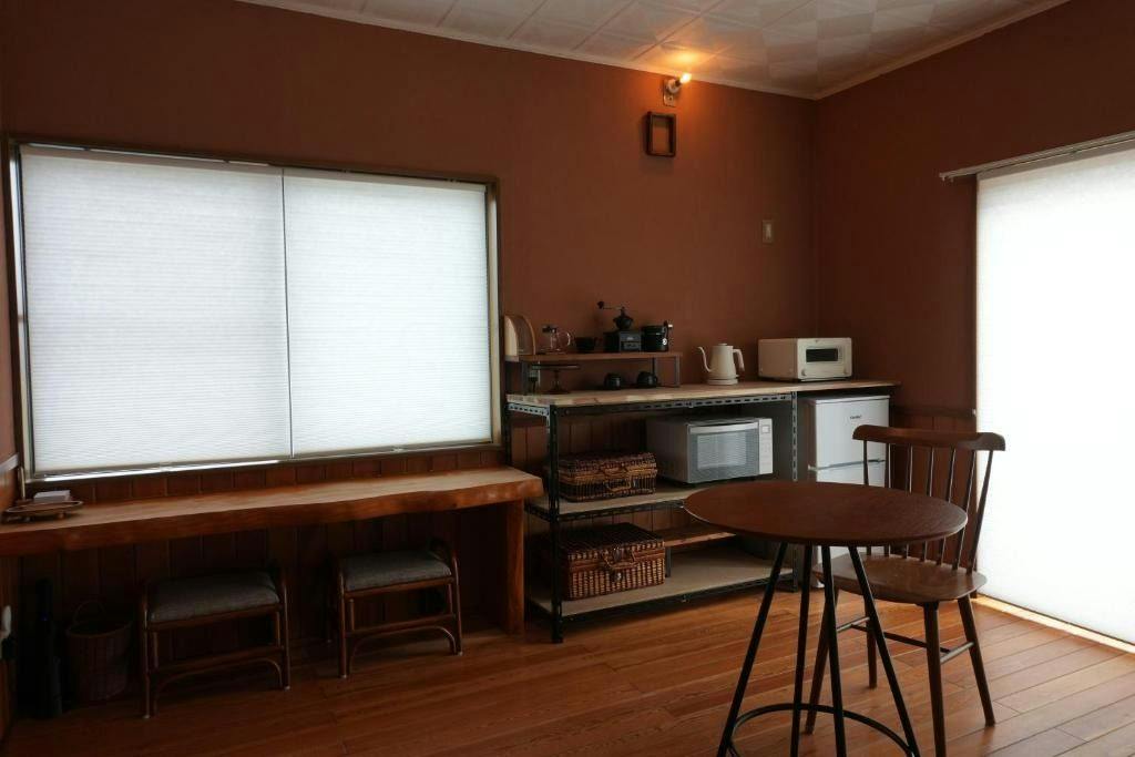 Secret Beach House MOKU
