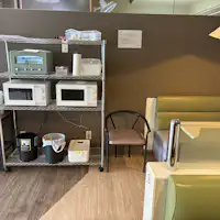 Oven, microwave, dan ketel listrik