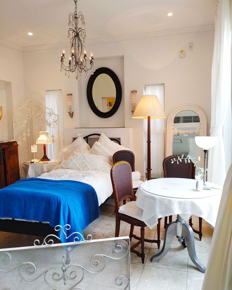 Single bed