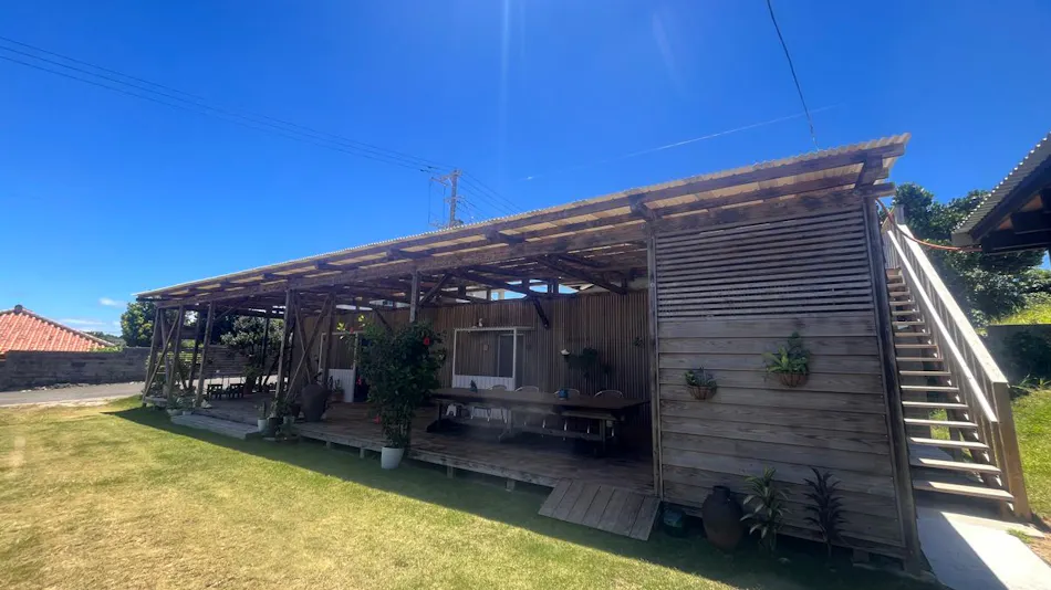 Island Accommodation Nagi