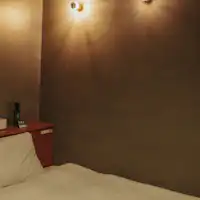 หัวเตียงในห้องพัก