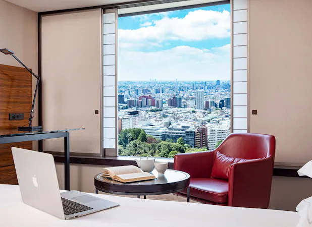 お部屋でテレワーク(イメージ)