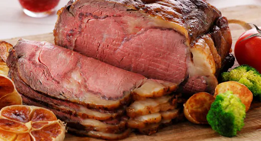 【เฉพาะวันธรรมดา】แผนอาหารค่ำ 'Roast Beef' Montmartre พร้อมอาหารเช้า