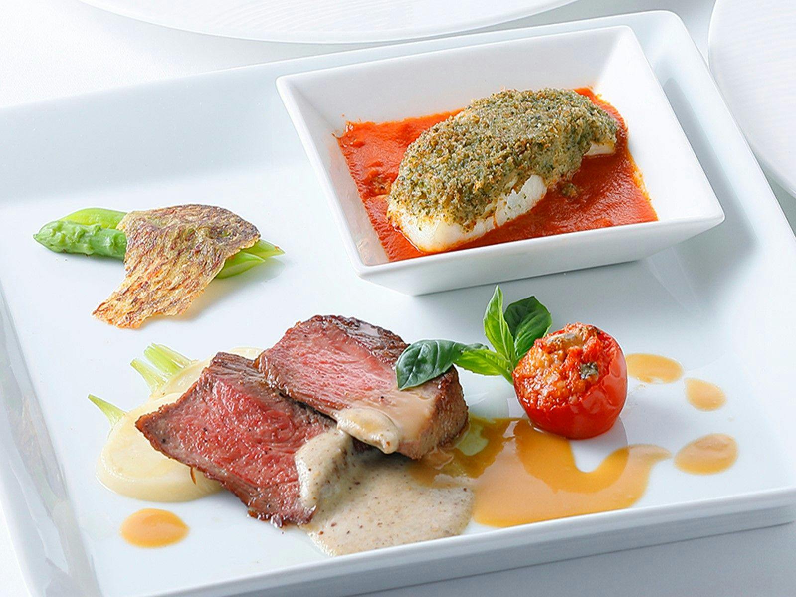 【เฉพาะวันธรรมดา】แผนอาหารค่ำ "จานคู่เนื้อและปลา Montmartre" พร้อมอาหารเช้า