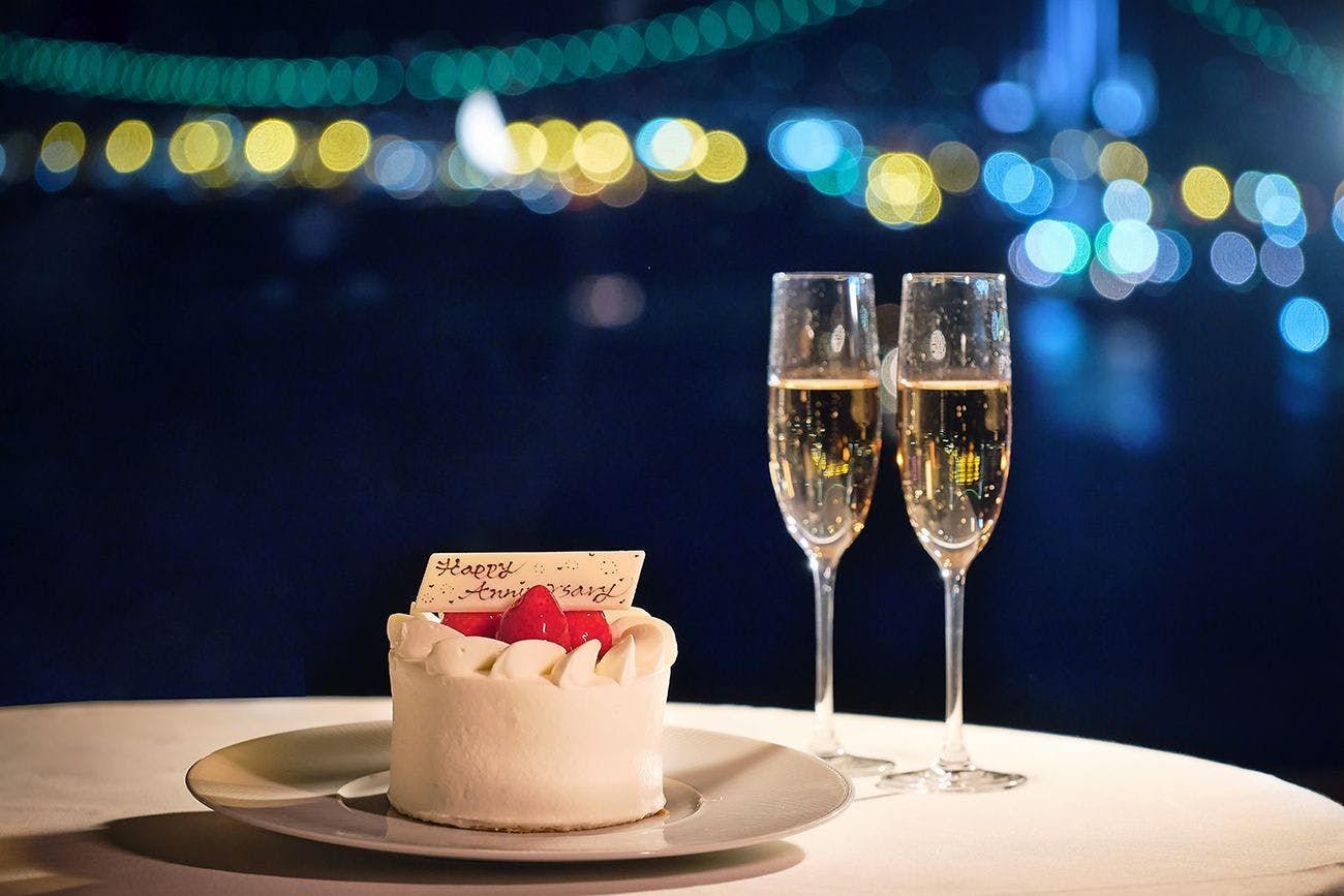 ＜SWEET ANNIVERSARY＞ケーキ＆スパークリングワイン（ビュッフェ朝食）