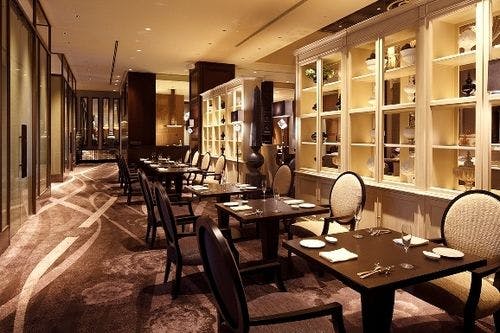 「ニューヨークラウンジ」（1階）