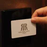 Triển khai bảo mật thang máy