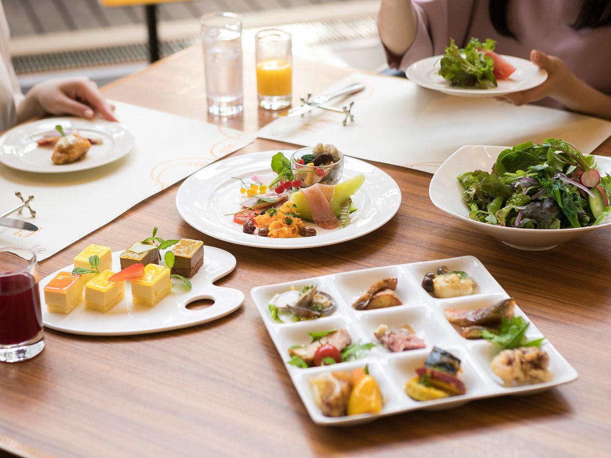 多彩な和洋のラインナップが食べ放題！地産地消のディナーブッフェ＆朝食バイキング2食付プラン