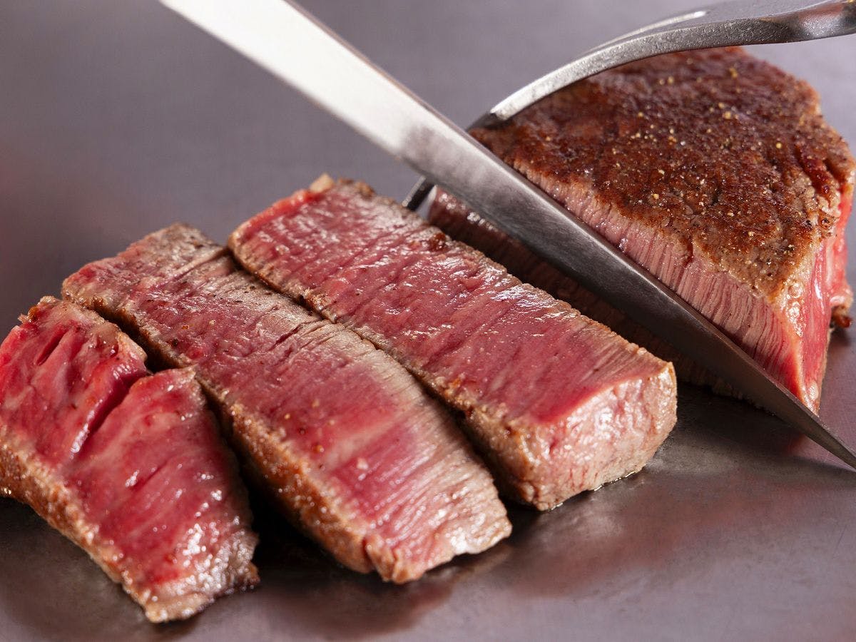 【鉄板焼 -神戸グリル-】港町神戸を一望する鉄板焼ディナー＆アイテム豊富な朝食ブッフェ