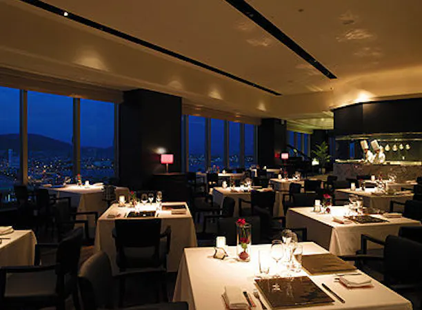 ダイニング「Kobe Grill」