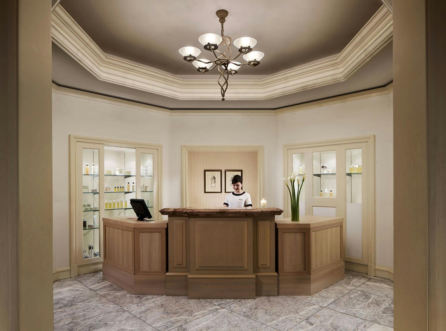 フィットネスセンター　レセプション