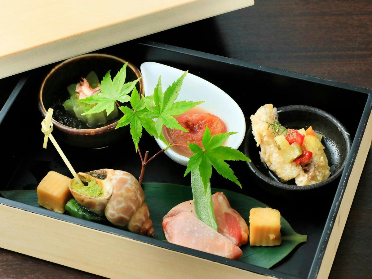 【特選プラン】地野菜と共に愉しむ特選プランと強羅温泉が愉しめる贅沢箱根旅＜特選プラン＞