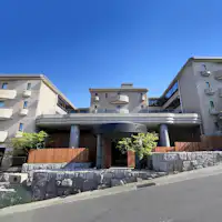 【Eksterior Fasilitas】Tampilan siang hari