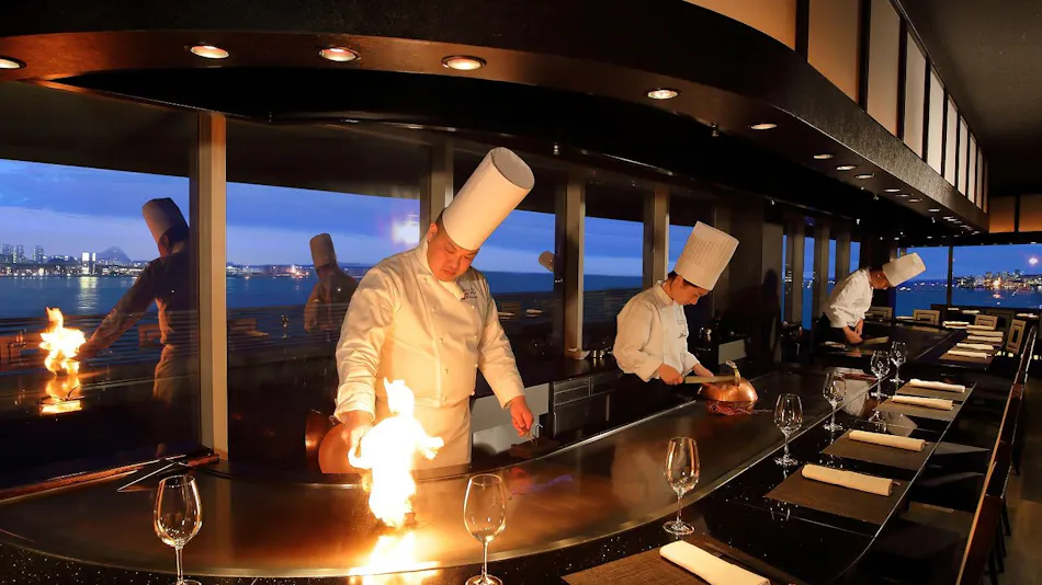 Kobe Meriken Park Oriental Hotel