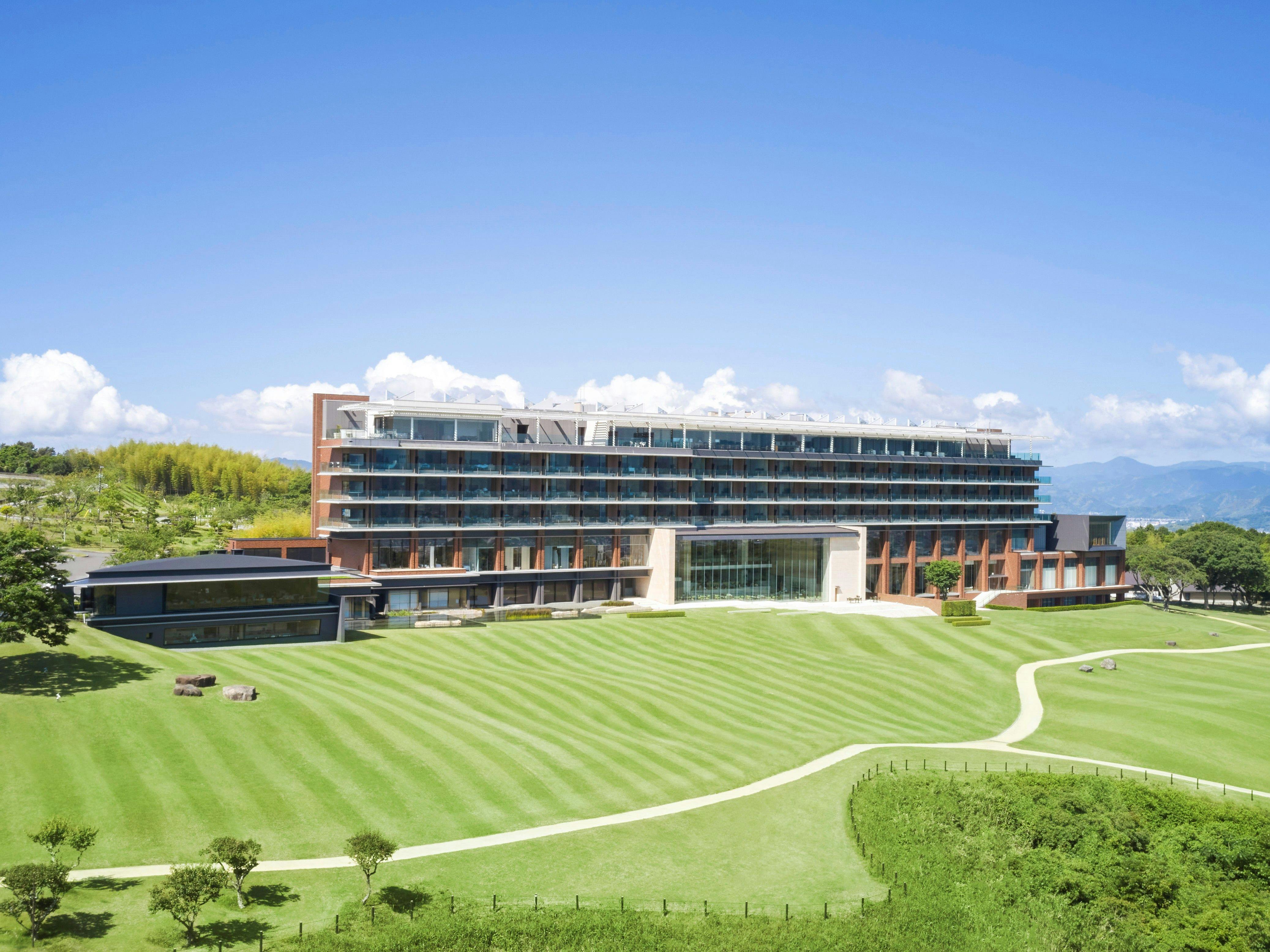 ทัศนียภาพภายนอกจากสวน