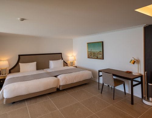 デラックスバルコニースイート