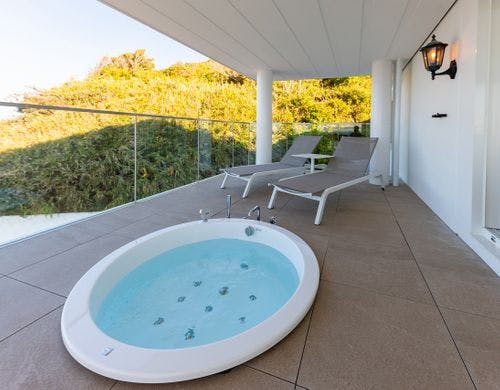 コーナージャグジースイート