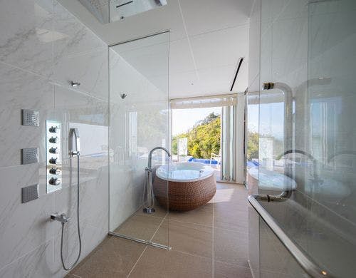 デラックスプールスイート