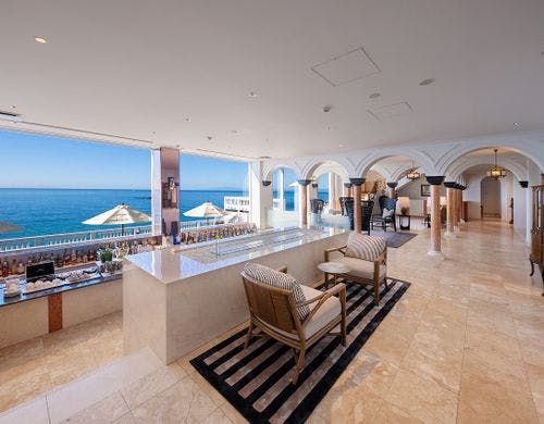 ロビーラウンジ