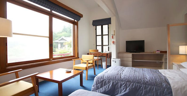 デラックス モダンツイン 松花堂風 和弁当ご朝食 四季折々の味覚 ご夕食はフレンチディナーコース 夕朝食付 プラン 日光金谷ホテル 一休 Com